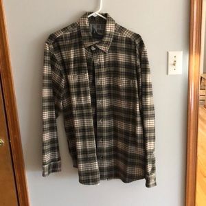 Men’s Old Navy heavy flannel shirt. Size L